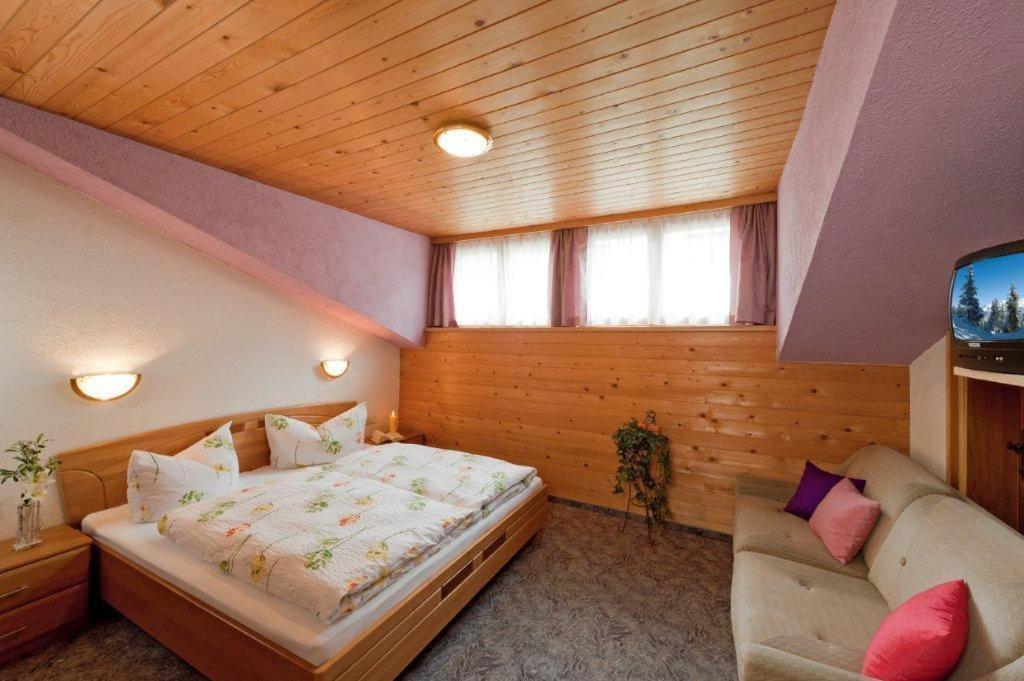 Hotel Haus Birgit Pettneu am Arlberg Exterior foto
